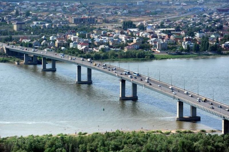 Файл:Астраханский (новый) мост через Волгу.jpg