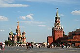 Москва — столица России, крупнейший город России и Европы по населению (13 млн чел.)[1] и площади (5879 км²)