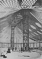 Строительство овального павильона с сетчатым стальным висячим покрытием (первым в мире) для Всероссийской выставки 1896 года в Нижнем Новгороде, фотография А.О. Карелина, 1895-й г.