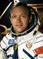 Алексей Елисеев — совершил 3 космических полета; участник первой стыковки в космосе, первого совместного выхода в открытый космос и первого перехода между кораблями *