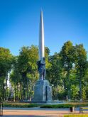 Константин Циолковский и ракета — памятник в Калуге