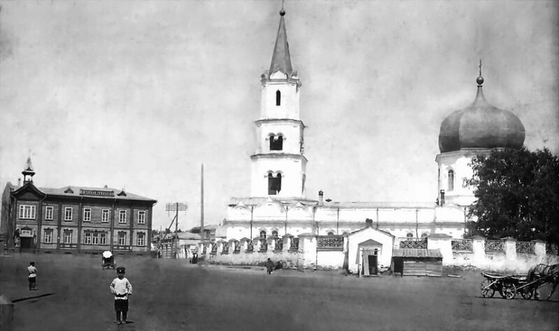 Файл:Петропавловский собор, Барнаул.jpg