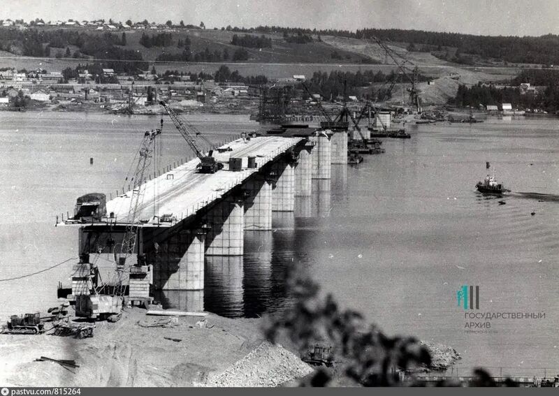 Файл:Строительство Чусовского моста (1995–1996, фото).jpg