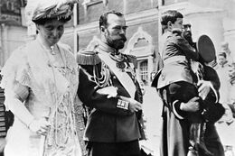 Александра Фёдоровна, Николай II и царевич Алексей