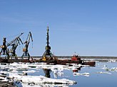 Певек (Чукотка) – самый северный порт России (69°42′ с. ш. 170°19′ в. д.)