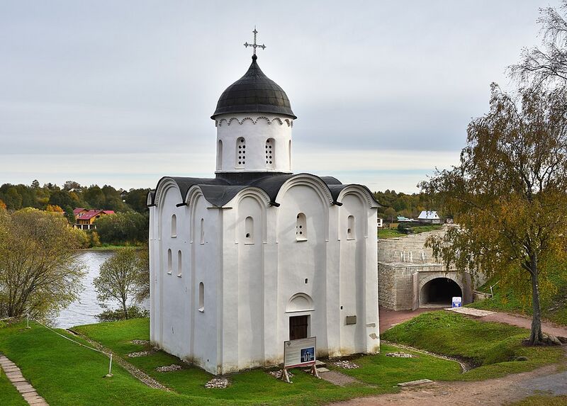 Файл:Церковь Святого Георгия в Ладожской крепости.jpg