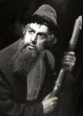 Иван Сусанин — народный герой в Смутное время, спас царя Михаила Романова ценой собственной жизни, заведя отряд поляков в болото