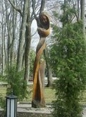 «Брянская мадонна» и другие деревянные скульптуры парка имени А.К.Толстого в Брянске