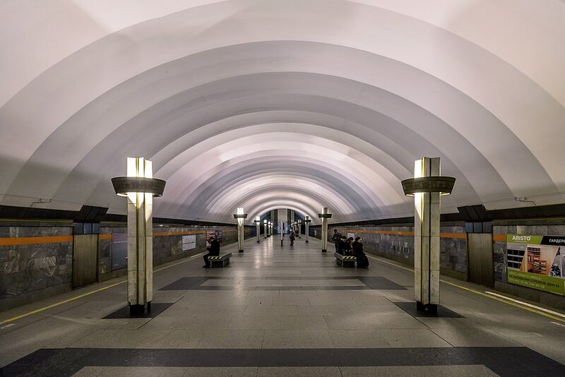Файл:Станция метро «Ладожская» (Санкт-Петербург).jpg
