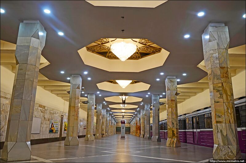 Файл:Станция метро «Мемар Аджеми» (Баку).jpg