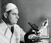 Михаил Чумаков - вирусолог, открыл ряд вирусов лихорадки; впервые в мире внедрил вакцину против полиомиелита, сделав СССР первой страной, победившей эту болезнь