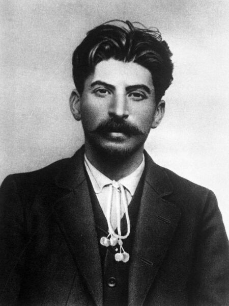 Файл:Stalin 1913.jpg