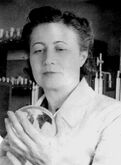 Зинаида Ермольева - впервые в СССР получила пенициллин (крустозин ВИЭМ) и организовала его промышленное производство в годы ВОВ, чем спасла сотни тысяч жизней