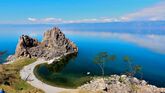 Байкал[38] — самое глубокое озеро в мире (1642 м) и крупнейшее в мире хранилище воды (23,62 тыс. км³). Самое большое озеро России и Азии (31,7 км²)