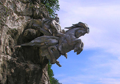 Файл:Святой Георгий на скале, Северная Осетия.JPG