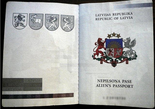 Файл:Alien's Passport Latvia.jpg