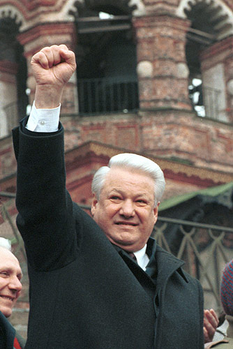 Файл:Борис Ельцин на митинге (фото, 1993).jpg