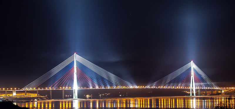 Файл:Русский мост во Владивостоке ночью.jpg