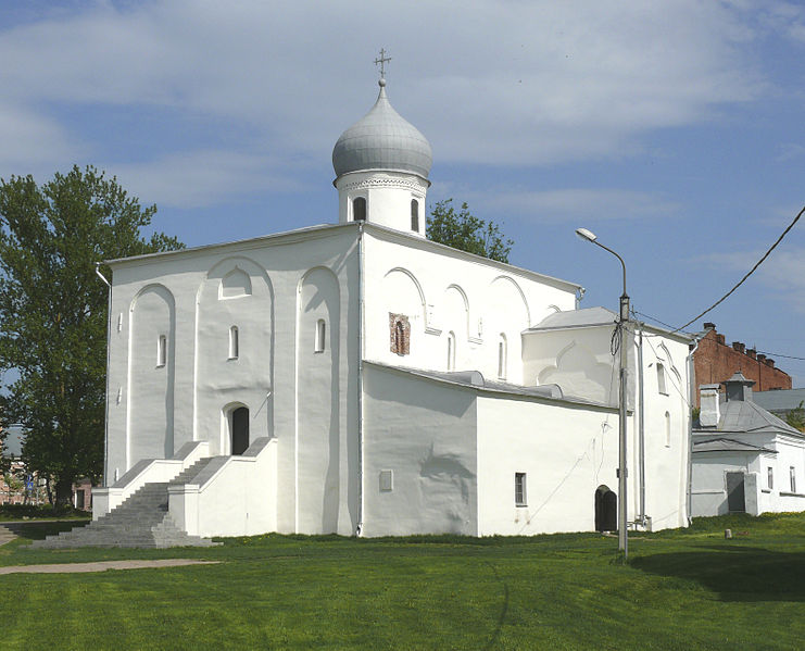 Файл:Церковь Успения на Торгу в Великом Новгороде.jpg