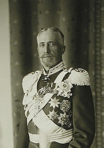 Файл:Великий князь Николай Николаевич младший (фрагмент фото).jpg