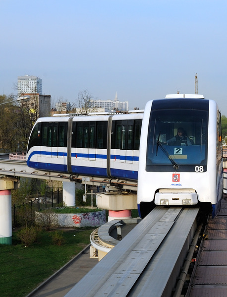 Файл:Moscow monorail approaches start of line near Timiryazevskaya station.jpg