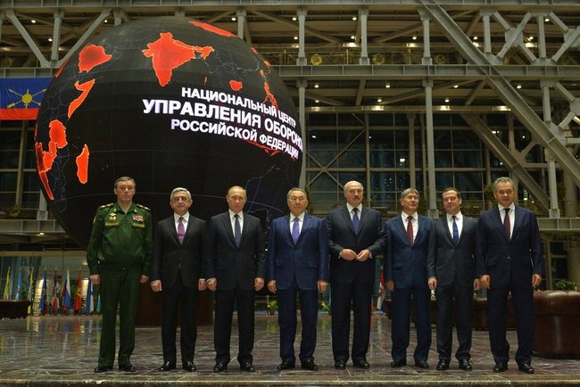 Файл:Главы государств – членов ОДКБ в Национальном центре управления обороной РФ.jpg