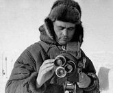 Пётр Ширшов — участник экспедиции «Северный полюс-1», основатель и первый директор Института океанологии РАН; доказал, что в высоких широтах океана есть жизнь