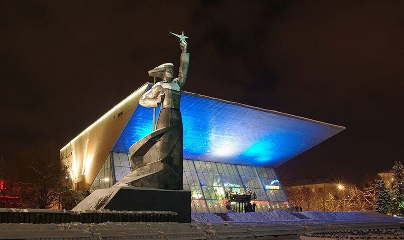 Файл:Кинотеатр «Аврора» (Краснодар).jpg