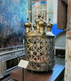 Гигантский Царь-фонарь XVII века для крестных ходов
