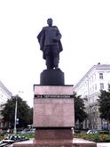 Памятник генералу Ивану Черняховскому в Воронеже[2]