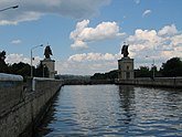 Канал имени Москвы (скульптуры и башни шлюзов)