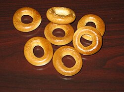 Баранки (сушки) – частая в России закуска к чаю у самовара