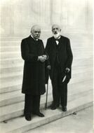 Иван Цветаев и Юрий Нечаев-Мальцов — искусствовед и меценат, основали Музей изящных искусств в Москве (1912, ныне ГМИИ); Цветаев – первый директор ГМИИ, отец поэтессы Марины Цветаевой; Нечаев-Мальцов – фабрикант, спонсор постройки храма-памятника на Куликовом поле (1914)