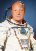 Игорь Волк - летчик-космонавт и испытатель, изобретатель и исполнитель первой сверхманёвренной фигуры высшего пилотажа «кобра»