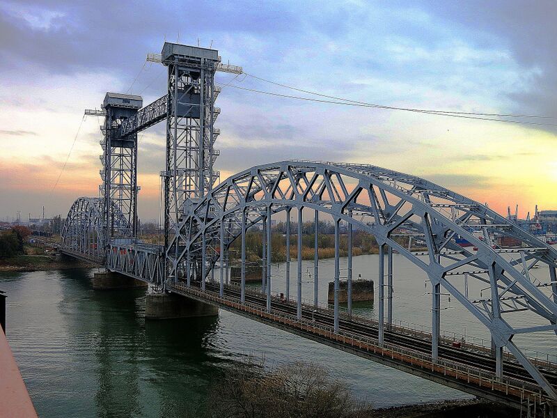 Файл:Мост через Дон (Ростов-на-Дону).jpg