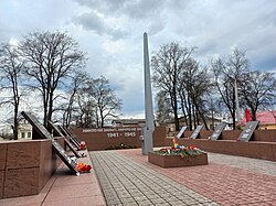 Монумент Победы — самый высокий монумент в России (141,8 м)