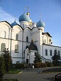 Благовещенский собор и памятник строителям Казани