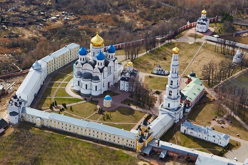 Файл:Николо-Угрешский монастырь (с воздуха).jpg