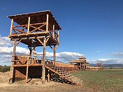 Гуннская крепость на Иволгинском городище (современная реконструкция укреплений I в н.э.)