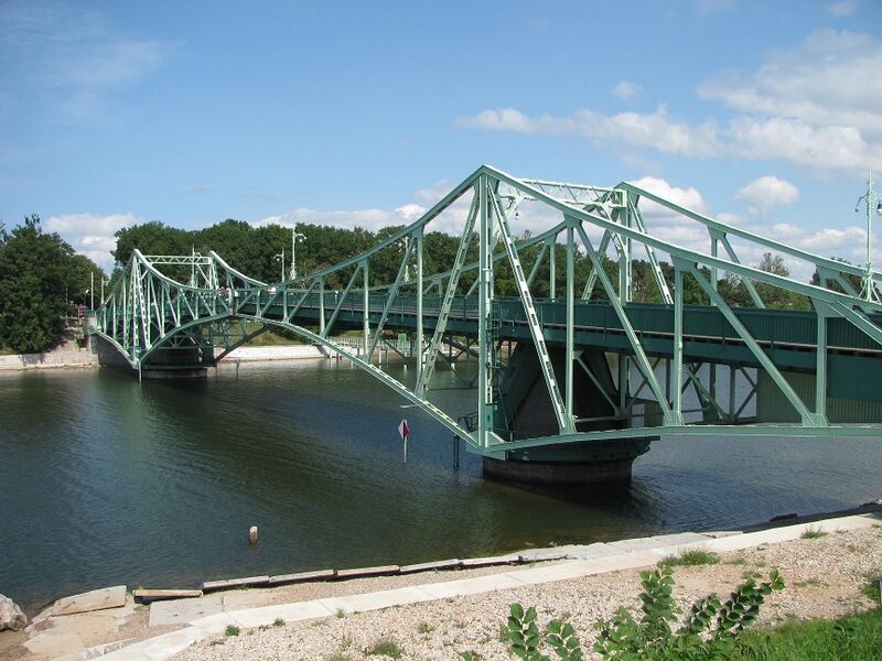Файл:Мост Оскара Калпака.jpg