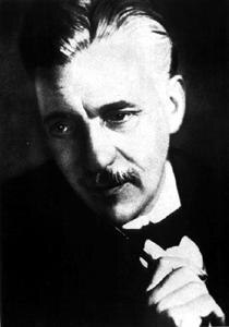 Илья Голосов — основной создатель переходного к советскому ампиру стиля постконструктивизм