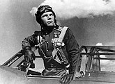 Иван Кожедуб — герой ВОВ, наиболее результативный лётчик-истребитель в авиации союзников (64 сбитых самолёта), трижды Герой Советского Союза