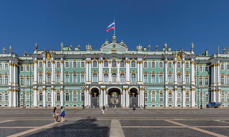 Файл:Центральная часть южного фасада Зимнего дворца в Санкт-Петербурге.jpg