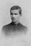 Дмитрий Бондарев — инженер, вице-директор «Руссо-Балта» (1910–1915), строитель и первый директор Московского автозавода (1915–1917), разработчик первого советского грузовика АМО-Ф-15 (в серии с 1924) и первых советских лимузинов, строитель и в 1925–1928 гг. первый главный инженер завода Ростсельмаш (пуск в 1929)