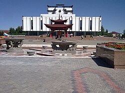 Музыкальный театр и дацан в Кызыле