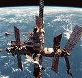 1979 — 2001  Орбитальная станция «Мир»