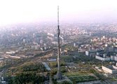 Останкинская телебашня: Самое высокое сооружение в Европе на данный момент - 540 метров. Поляки пытались установить в пригороде Варшавы более высокую мачту, которая была выше на 100 с лишним метров, но в 1991 году та обрушилась. На данный момент Останкинская башня находится на восьмом месте среди самых высоких сооружений мира.