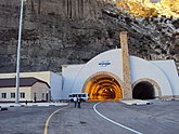 Гимринский автодорожный тоннель - самый длинный автотоннель в России (4303 м)