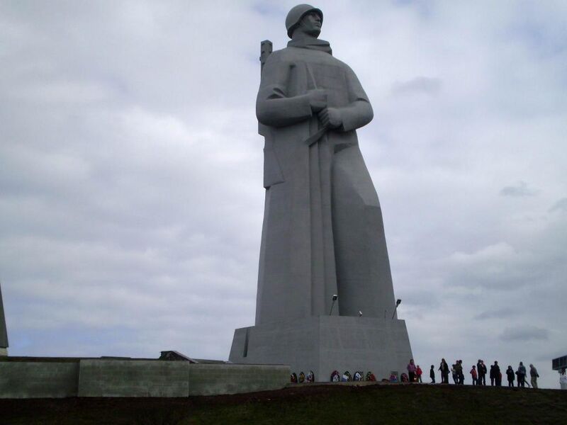 Файл:Мемориал защитникам Советского Заполярья.jpg