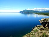 Байкал[17] – самое глубокое озеро в мире (1642 м) и крупнейшие в мире хранилище воды (23,62 тыс. км³). Самое большое озеро России и Азии (31,7 км²)